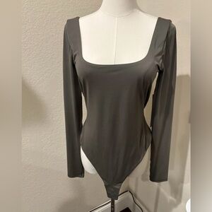 NWT $88 Lululemon Wundermost Nulu Square-Neck Long-Sleeve Bodysuit Gray Large